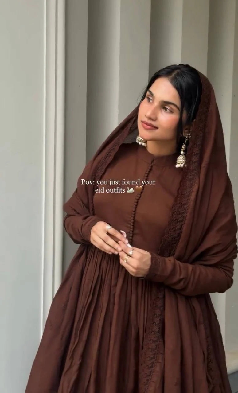 Bhakti - VL Elegant heavy Roman silk gown set