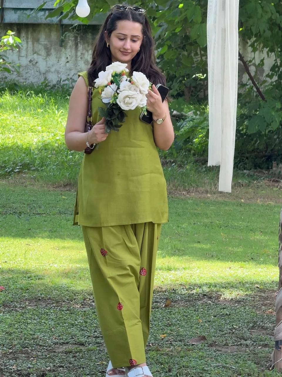 Vishakha - MC Elegant three-piece suit