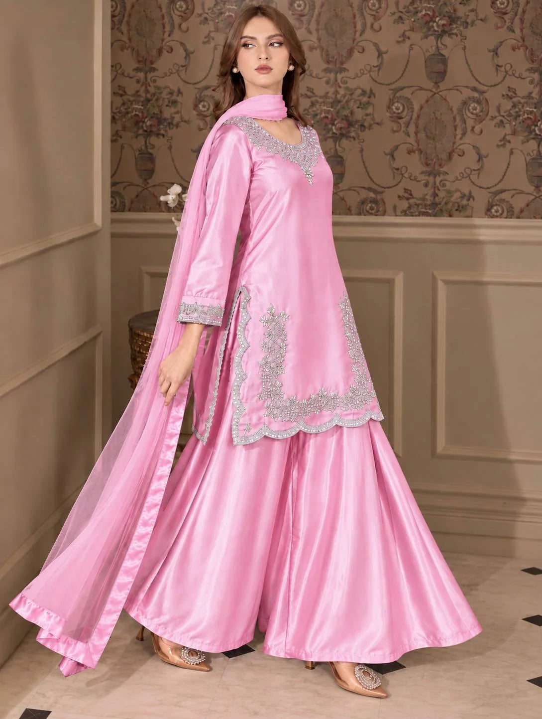 Bharti - HK Elegant three-piece suit set