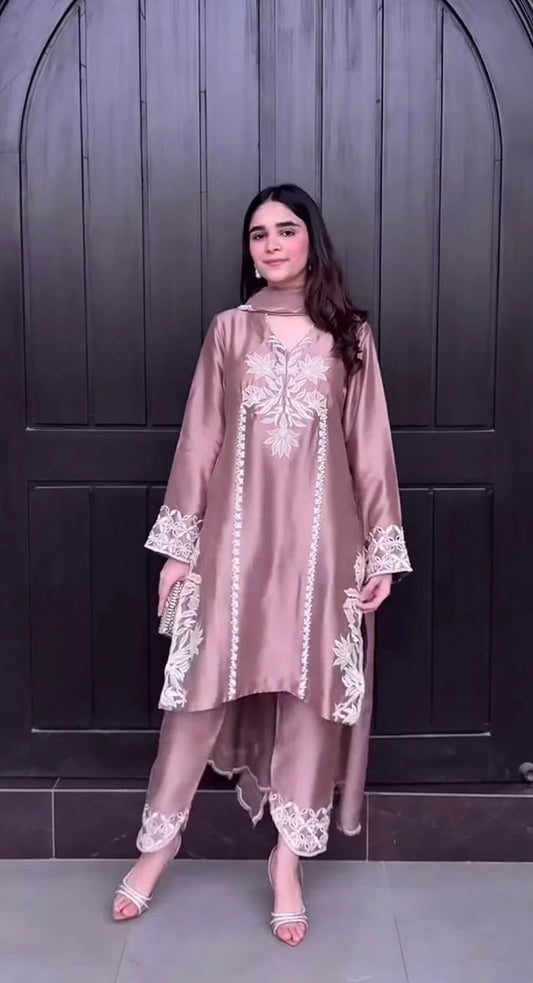 Smita - MC Elegant heavy natural crêpe silk suit set